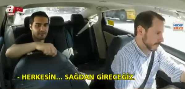 Bakan Albayrak Taksinin Direksiyonuna Geçti