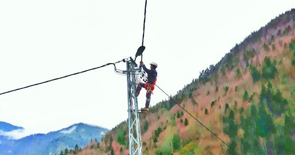 Çoruh EDAŞ 48 Yıllık Şebekeleri Yeniledi