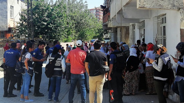 Dicle EDAŞ'ın Kaçak Elektrik Projesine Mahalleli Engeli