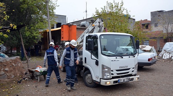 Dicle EDAŞ Ekipleri Kaçakla Mücadelede Hız Kesmiyor