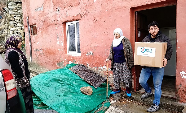 Dicle EDAŞ'tan Deprem Bölgesine Gıda Yardımı