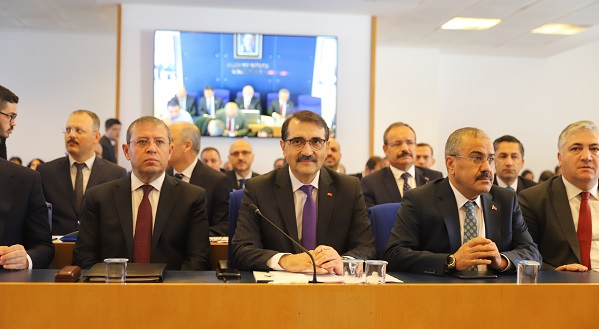 Bakan Dönmez'den Flaş Açıklamalar!