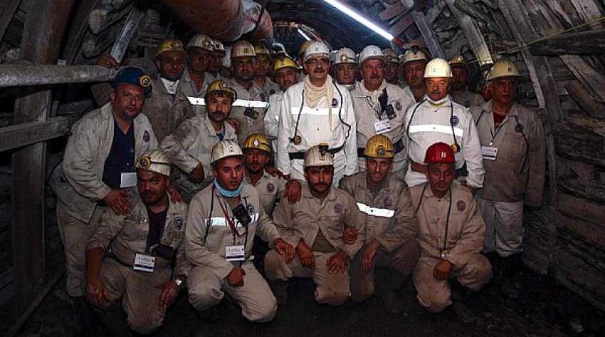 Bakan Dönmez 4 Aralık Dünya Madenciler Günü'nü Kutladı