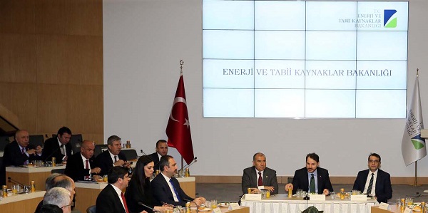 Enerji Bakanı Albayrak'tan Bir ilk
