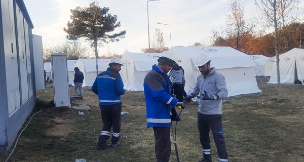 Fırat EDAŞ Depremzedeleri Karanlıkta Bırakmadı