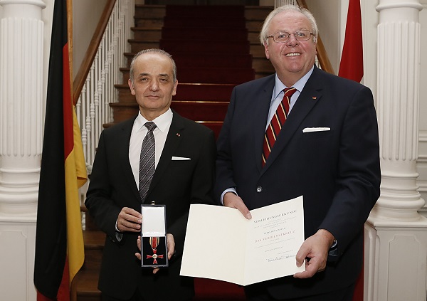 Siemens CEOâ€™su Hüseyin Gelis, Liyakat Nişanıâ€™na Layık Görüldü