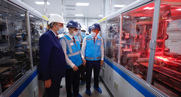 Türkiyeâ€™nin ilk Entegre Güneş Paneli Fabrikası 1400 Kişiye istihdam Sağlayacak