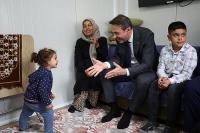 Bakan Bayraktar Doğduğu Topraklarda Vatandaşlarla Buluştu