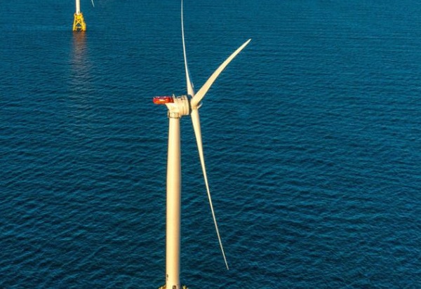 Deniz Üstüne Kurulan ilk Rüzgar Çiftliği Faaliyete Geçti