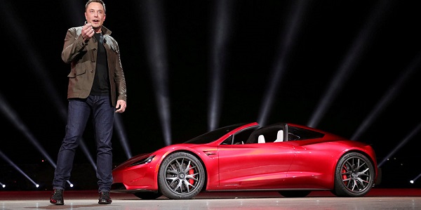 TESLA istanbul'da Showroom Açıyor