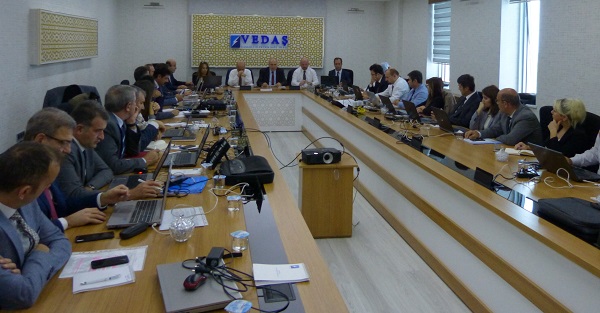 VEDAŞ'ta Hedef Hizmeti Batı Standardının Üzerine Çıkarmak