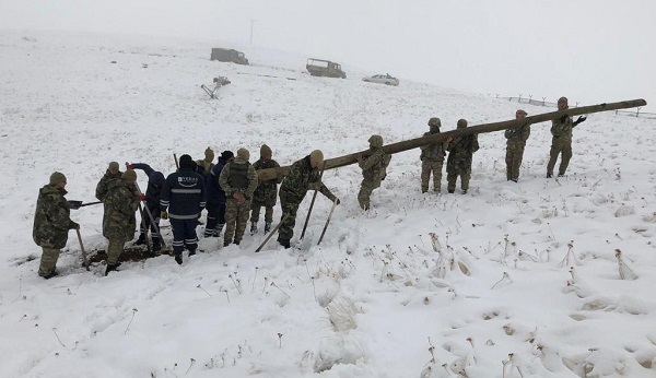 MEHMETÇiK VEDAŞ Ekiplerine Yardıma Koştu
