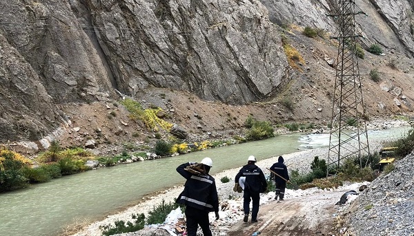 VEDAŞ Ekipleri Zap Vadisi'nde Zoru Başardı
