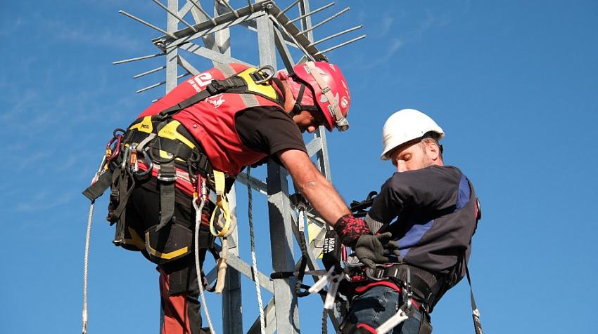 VEDAŞ, Saha Çalışanlarını Yüksekte Çalışma Risklerine Karşı Eğitti