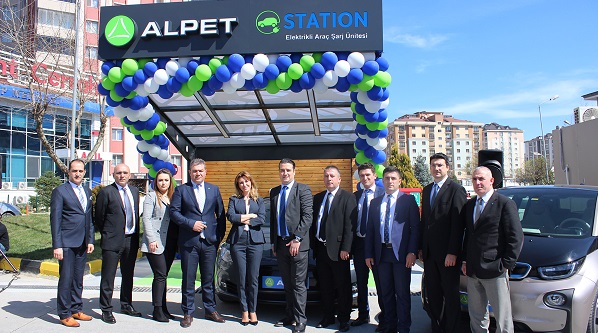 Alpet'in Elektrikli Araç Şarj Noktası istanbul'da Hizmete Girdi
