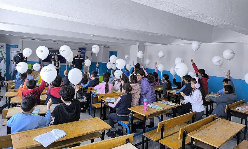 Aras EDAŞ Enerji Verimliliği Bilincini Aşılamaya Devam Ediyor