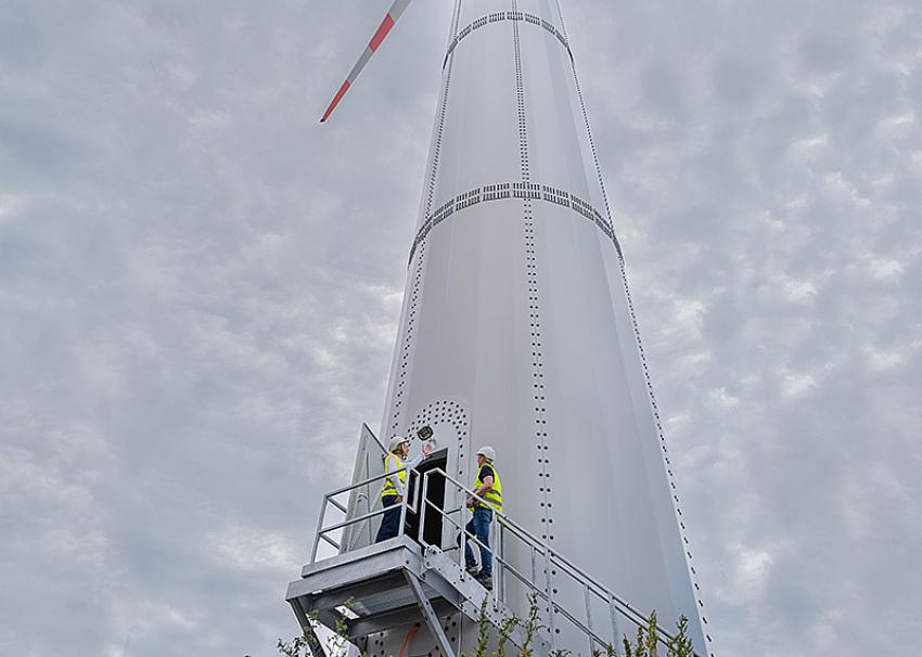 ENERCON’un Düşük Emisyonlu Hibrit Çelik Kuleli İlk Rüzgar Türbini Almanya'da Kuruldu