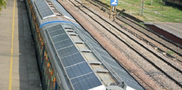 Güneş Enerjili Tren Hindistan'da Hizmete Girdi!