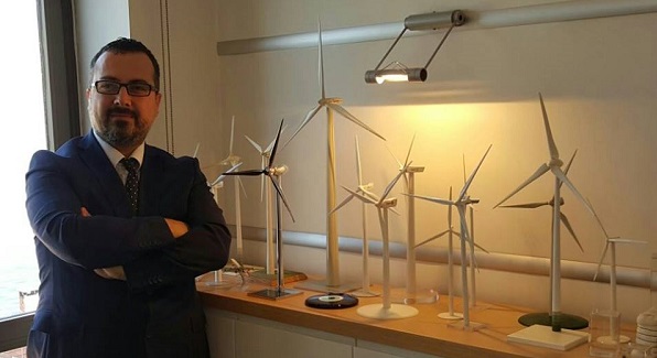 Rüzgar Enerjisi ve Çevre izmir'de Masaya Yatırılacak