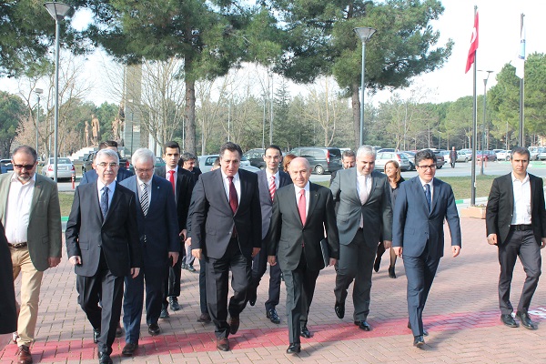 işsizliğin Çözümü Özel Sektör Yatırımları