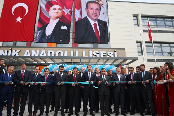 Türkiye'nin ilk Yenilenebilir Enerji Lisesi Eğitime Başladı